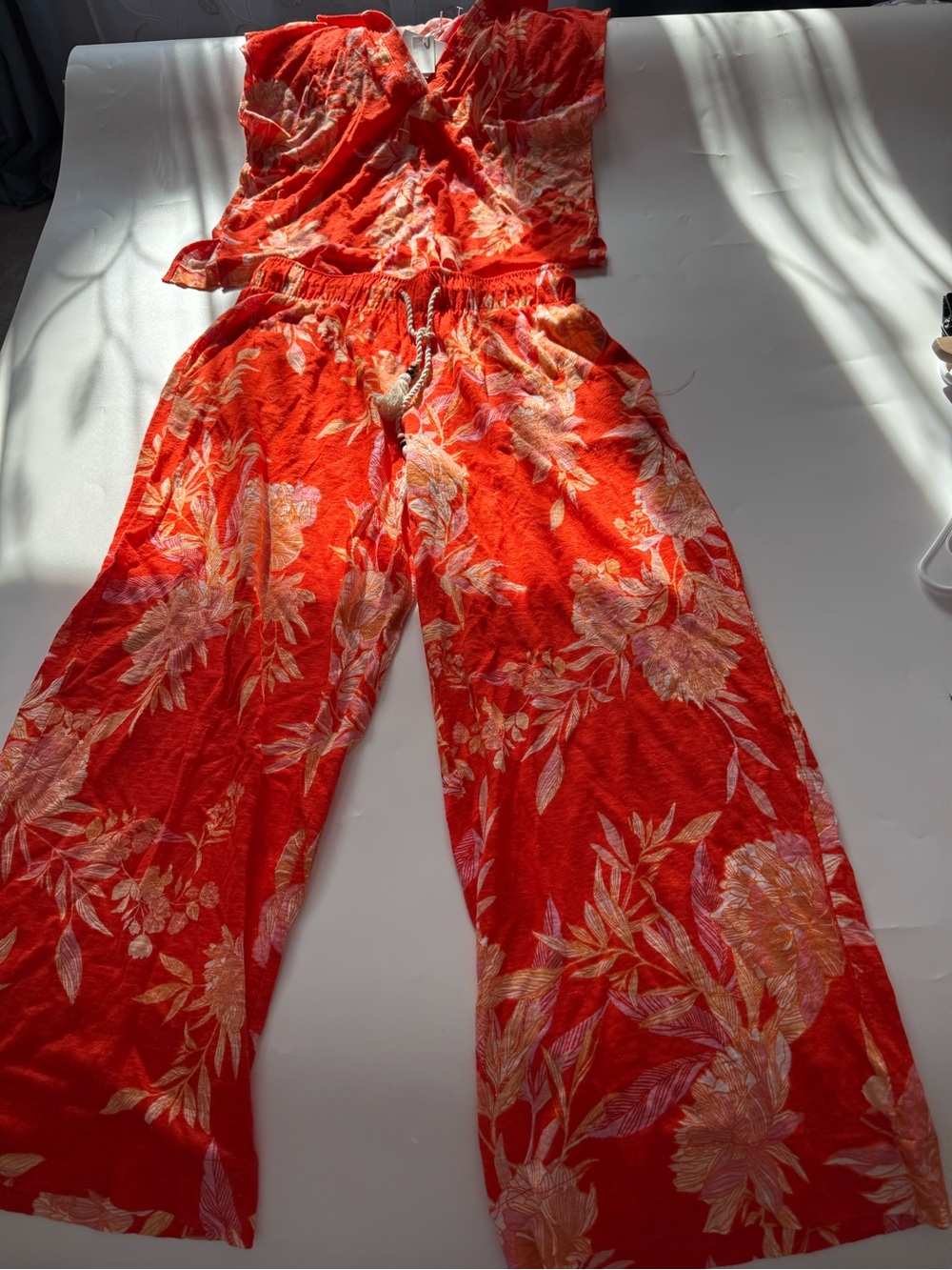 Cynthia Rowley Red Floral Wide-Leg Pantsuit Set - Picture 2 of 2